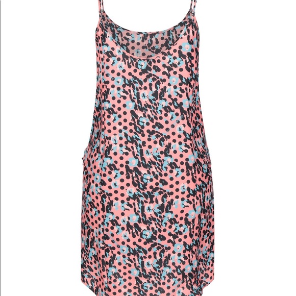 🧷📍Versace Dress 📍🧷 - Picture 4 of 4